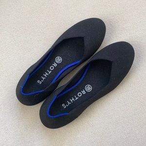 Brand new black rothys “the flat” in size 9